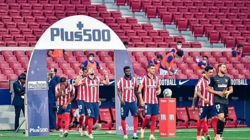 Hai cầu thủ Atletico Madrid dương tính với COVID-19