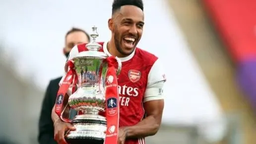 Aubameyang chuẩn bị ký hợp đồng mới với Arsenal