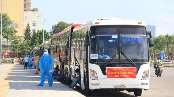 Hơn 700 người Quảng Ngãi mắc kẹt ở vùng dịch về quê: Thực hiện cách ly tập trung 14 ngày