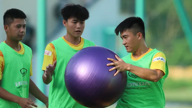 Bài tập thú vị của U22 Việt Nam trước trận giao hữu với CLB Viettel