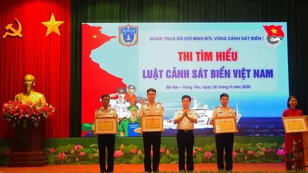 BTL Vùng Cảnh sát biển 3 tổ chức hoạt động chào mừng kỷ niệm 22 năm thành lập cảnh sát biển Việt Nam