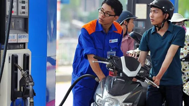 Chiều nay 27/8: Xăng RON 95 tăng giá, E5-RON 92 giữ nguyên giá