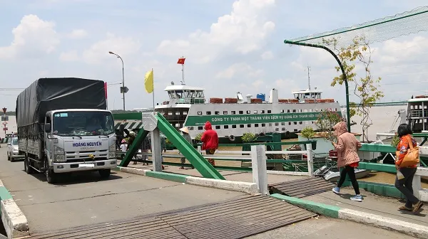 Tăng cường nhân sự để phục vụ khách qua Phà Cát Lái dịp 2/9