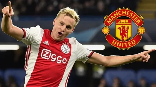 Donny van de Beek là món hời với MU