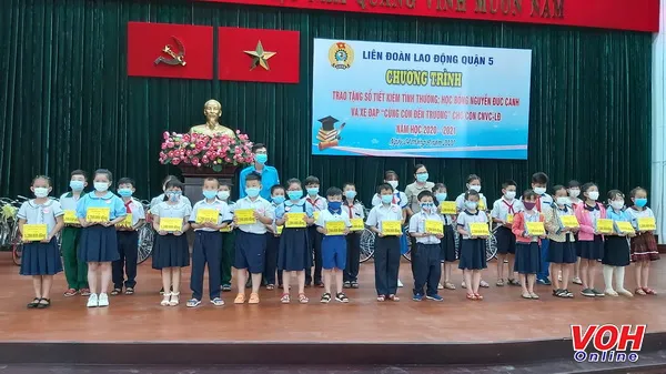 Liên đoàn lao động Quận 5 - tiếp sức cùng con đến trường