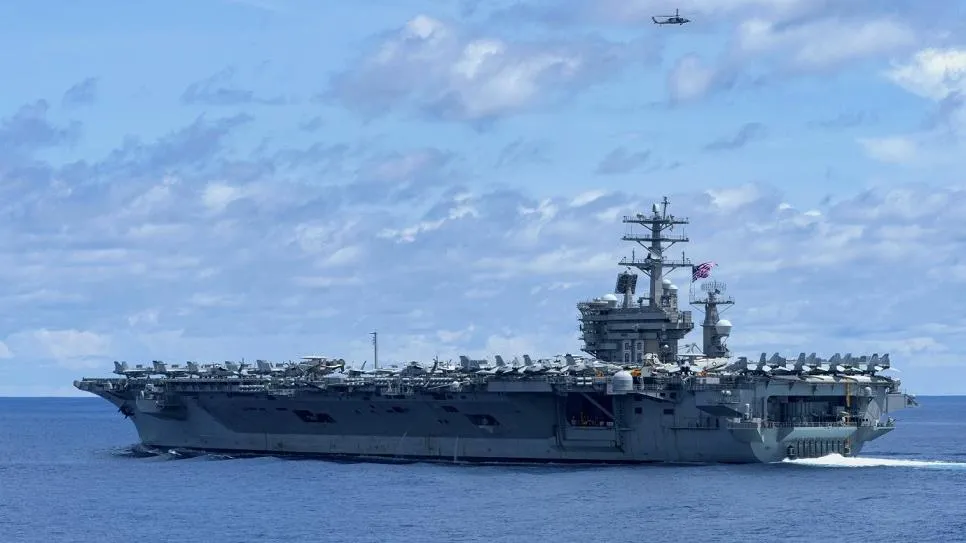 Thủy thủ trên tàu sân bay Mỹ USS Nimitz mất tích ở vùng biển gần Iran
