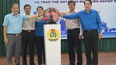 Tư vấn pháp luật cho người lao động qua ứng dụng trên điện thoại di động
