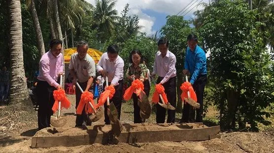 3 Đoàn thể Khối Dân - Chính - Đảng Thành phố thực hiện chương trình an sinh xã hội tại tỉnh Bến Tre