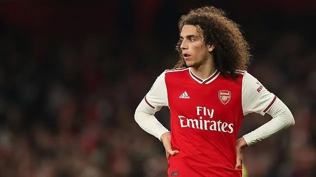 Arsenal nhận đòn đau từ Mateo Guendouzi