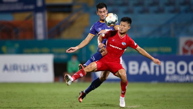 Tiến Linh bất lực chứng kiến Bình Dương thua đậm ở tứ kết Cúp Quốc gia 2020
