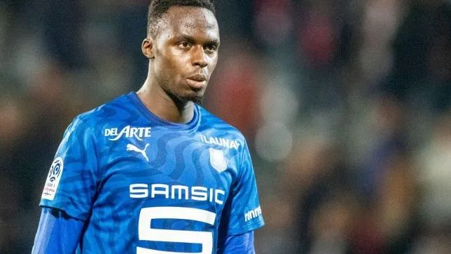 Chelsea chuẩn bị có tân binh thứ 7