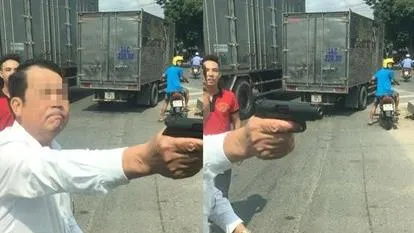 Khởi tố giám đốc dùng súng đe dọa lái xe tải ở Bắc Ninh