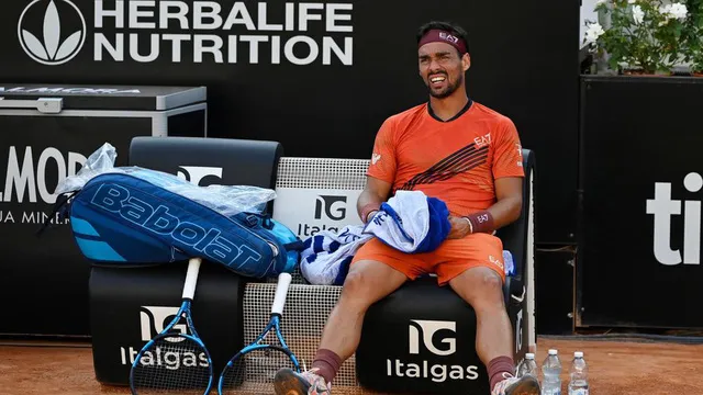 Italia Open 2020: Milos Raonic và Fabio Fognini bị loại - Nhà vô địch Australian Open 2020 thua trắng hai set