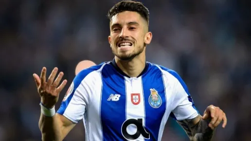 MU gặp vật cản lớn vụ Alex Telles