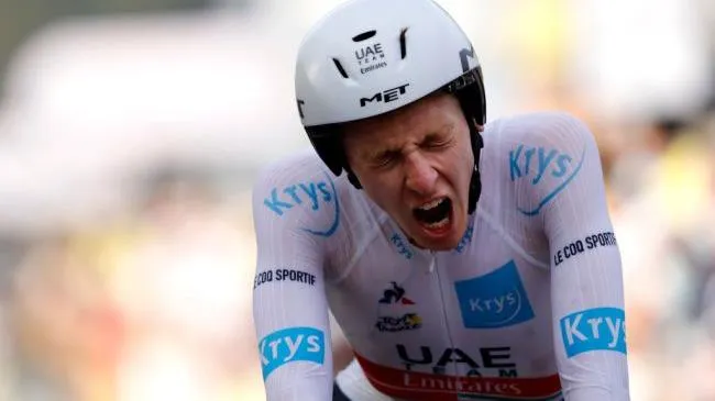 Tour de France 2020: Tadej Pogacar giành áo vàng từ Primoz Roglic sau chặng 20