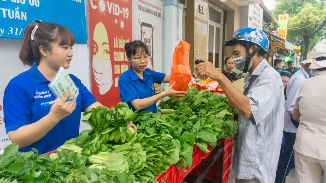 Ngày hội Đồng hành cùng hàng Việt hướng về người dân tại phường 7, quận Bình Thạnh