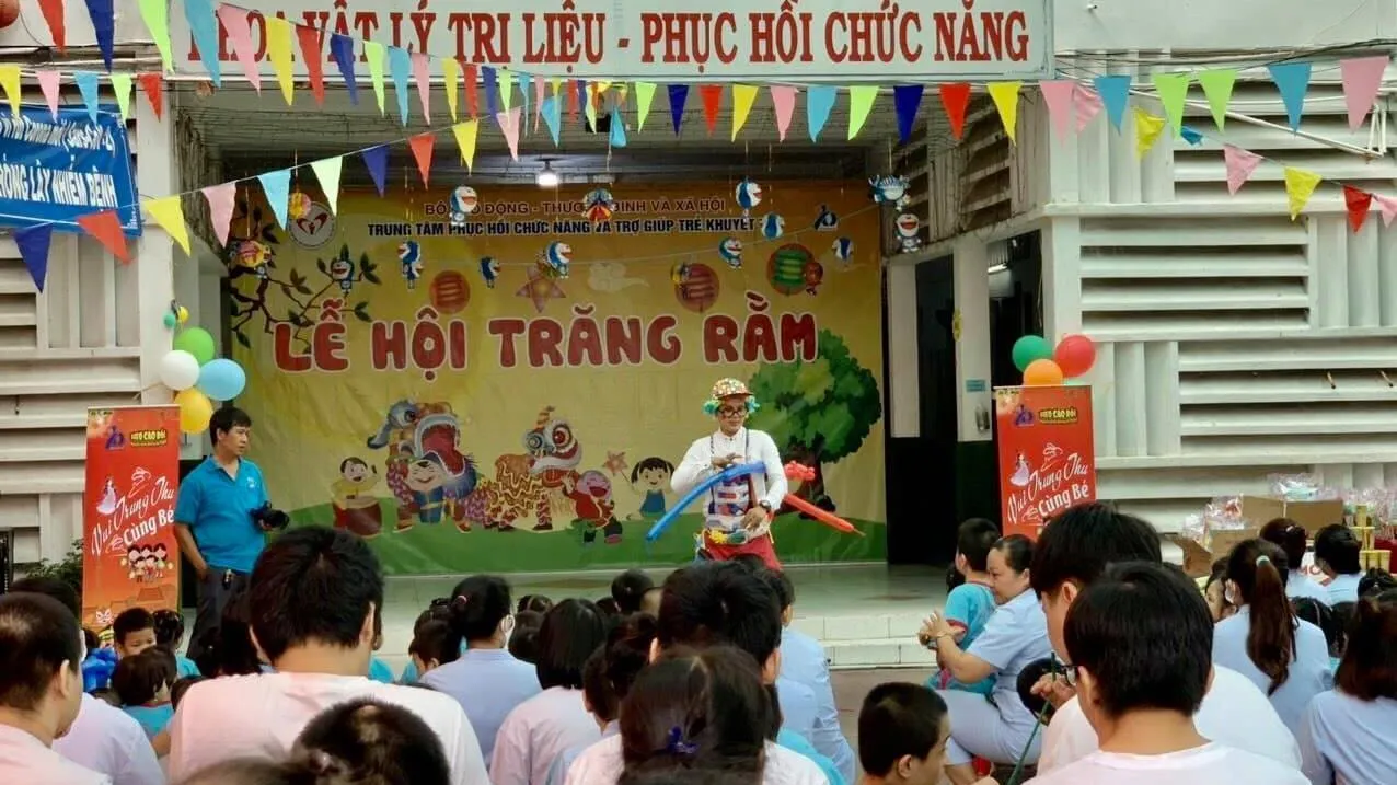 Vui Trung thu cùng bé mang niềm vui cho hơn 11.000 thiếu nhi