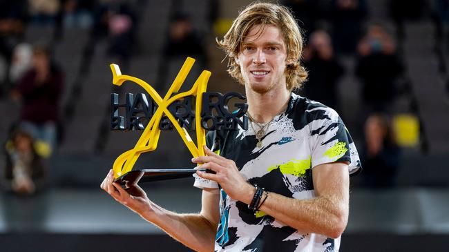 Hamburg European Open 2020: Đáh bại Tsitsipas, Rublev lên ngôi vô địch