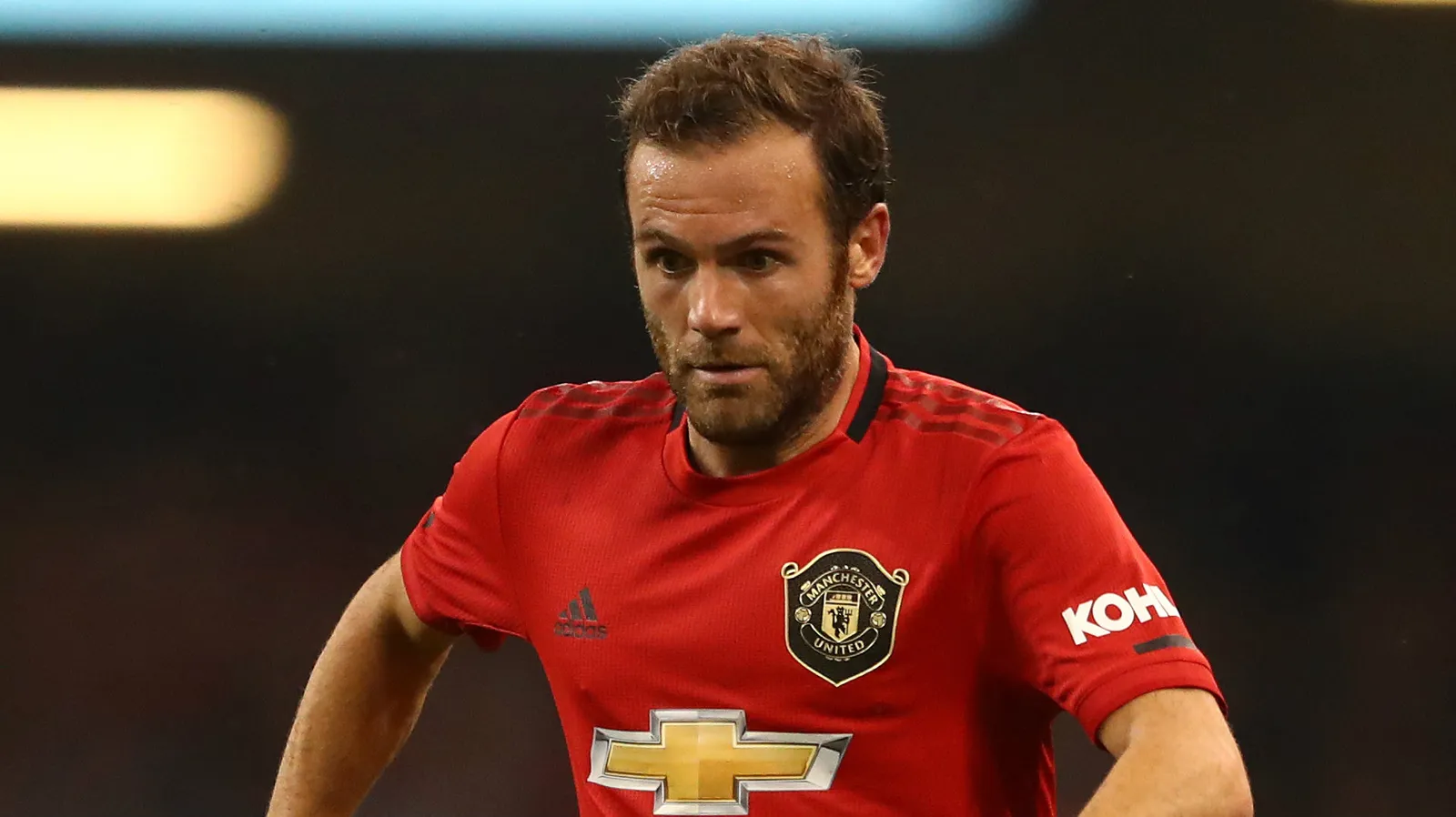 Juan Mata lo lắng về tương lai ở MU