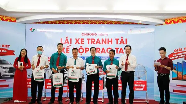 Vinasun taxi dành hơn 1 tỉ đồng tri ân lái xe