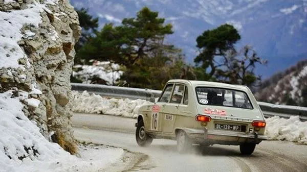 10 kinh nghiệm tài xế không nên mắc phải khi lái xe