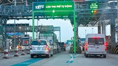 Thủ tướng Chính phủ chỉ thị đẩy nhanh tiến độ triển khai thu phí điện tử không dừng