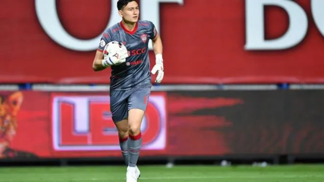 Muangthong lên tiếng vụ CLB TP.HCM hỏi mua Đặng Văn Lâm