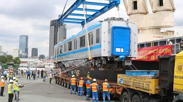 Tuyến metro số 1 đạt cột mốc mới khi đưa về những toa tàu đầu tiên