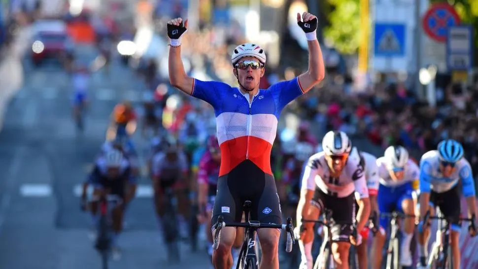 Giro D’Italia 2020: Cua-rơ Arnaud Demare giành chiến thắng chặng 6