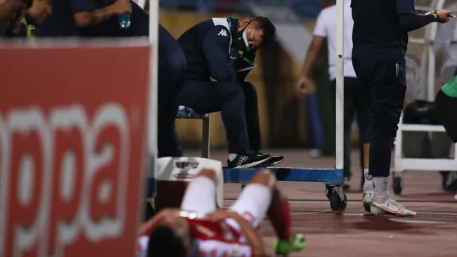 HLV Chung Hae Song không tham dự họp báo sau trận thua Hà Nội