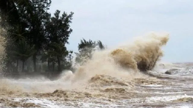 Phó Thủ tướng Trịnh Đình Dũng yêu cầu các địa phương tập trung ứng phó bão số 7