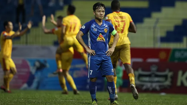Để thua Thanh Hóa, CLB Quảng Nam thêm nỗi lo trụ hạng