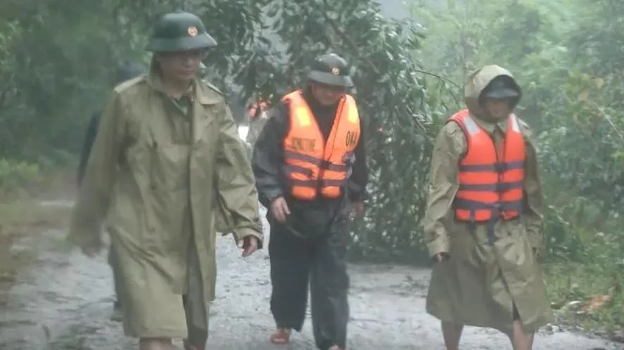 Truy thăng quân hàm cấp tướng và truy tặng Huân Chương Bảo vệ Tổ quốc cho các đồng chí hy sinh