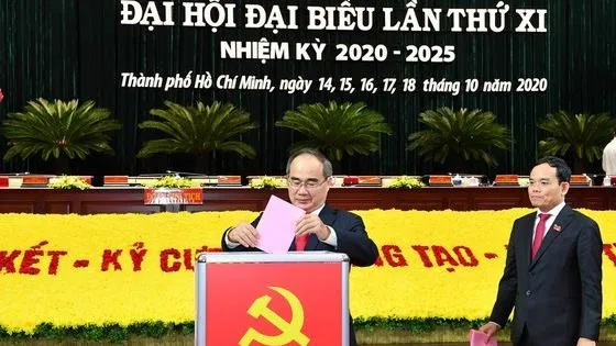 Bỏ phiếu bầu Ban Chấp hành Đảng bộ TPHCM khóa XI, nhiệm kỳ 2020-2025