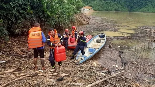 Tìm kiếm các công nhân mất tích tại thủy điện Rào Trăng 3: Các lực lượng sẵn sàng chờ nhận lệnh