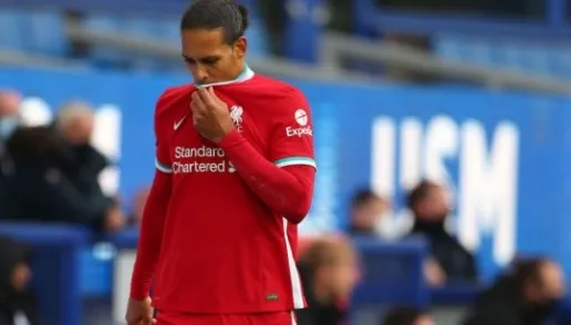 Andrew Robertson lên tiếng về chấn thương của Van Dijk