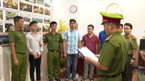 Tin tức pháp luật hôm nay 21/10: Bắt giữ 3 đối tượng lừa đảo 46 tỷ đồng