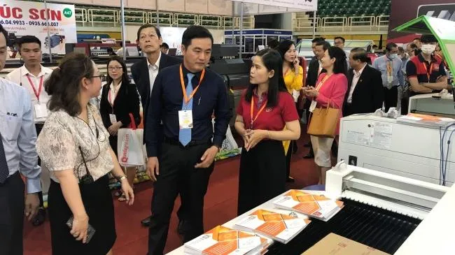 180 gian hàng của 60 doanh nghiệp tham gia triển lãm VietAd 2020