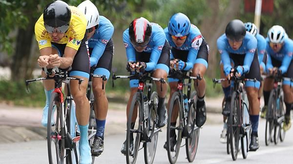 Cuộc đua xe đạp VTV cúp: Loic Desriac bảo vệ thành công áo vàng