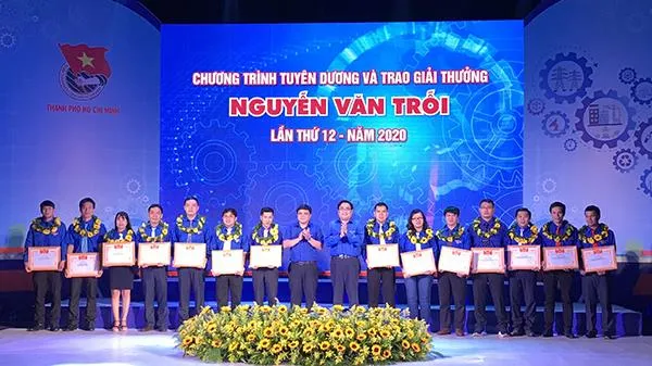 Tuyên dương và trao giải thưởng “Nguyễn Văn Trỗi” cho 43 tấm gương công nhân