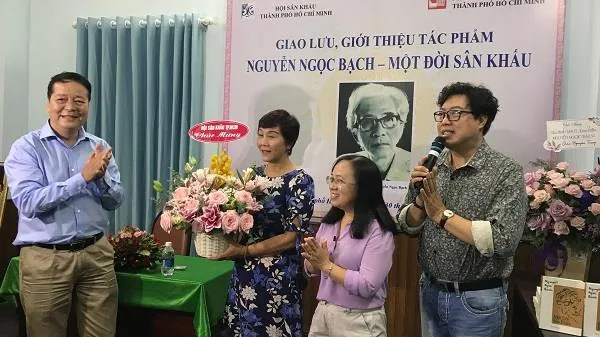 Nguyễn Ngọc Bạch – Một đời sân khấu