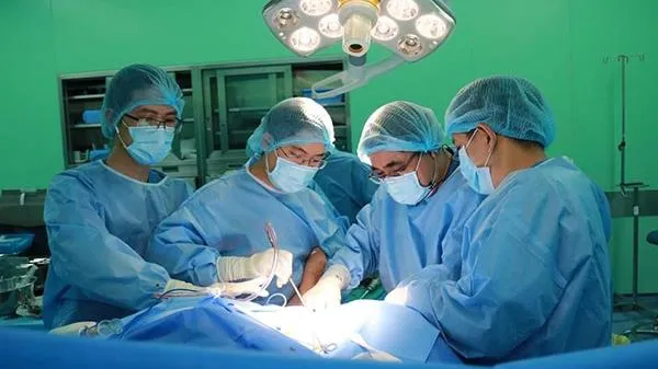 Lần đầu tiên kỹ thuật thay khớp vai nghịch đảo toàn phần được triển khai