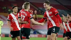 Kết quả Ngoại hạng Anh 7/11: Southampton tạm chiếm ngôi đầu