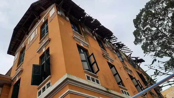 Đã có kế hoạch sửa chữa khắc phục tình trạng sập mái ngói ở trường Trưng Vương