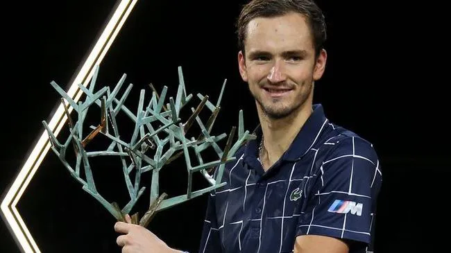 Paris Masters 2020: Đánh bại Alexander Zverev, Daniil Medvedev lên ngôi vô địch