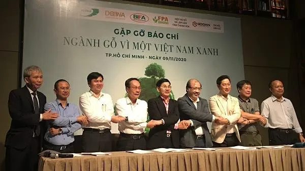 Doanh nghiệp cam kết phát triển ngành gỗ Việt Nam theo hướng bền vững, có trách nhiệm