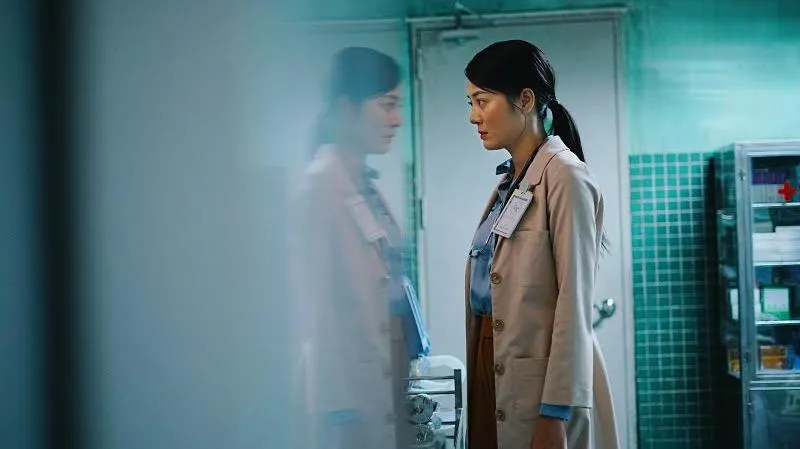 ​​​​​​​Không còn làm cho Hương Giang đau khổ, Karen Nguyễn trở thành nữ bác sĩ xinh đẹp trong phim mới