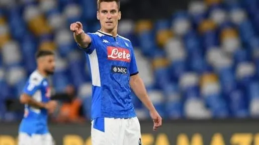 Tottenham chưa từ bỏ Arkadiusz Milik