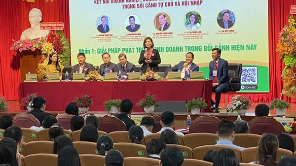 Doanh nghiệp cần người có kỹ năng tự học và trung thực
