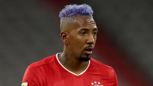 Được nhiều đội bóng quan tâm, Jerome Boateng phản ứng thế nào?